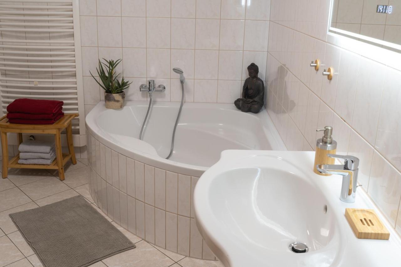 Ferienwohnung Fuchsbau Im Eg Des Ferienhauses Falkenhoehe Oberweißbach 外观 照片